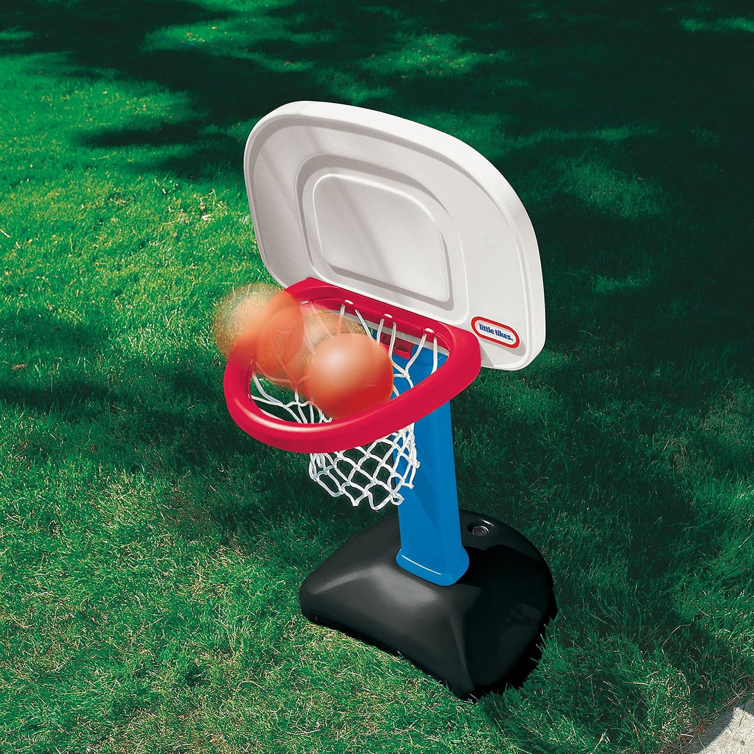 Mini basketball hoop for kids, safe and easy-to-use set, great for both young children and toddlers to develop coordination