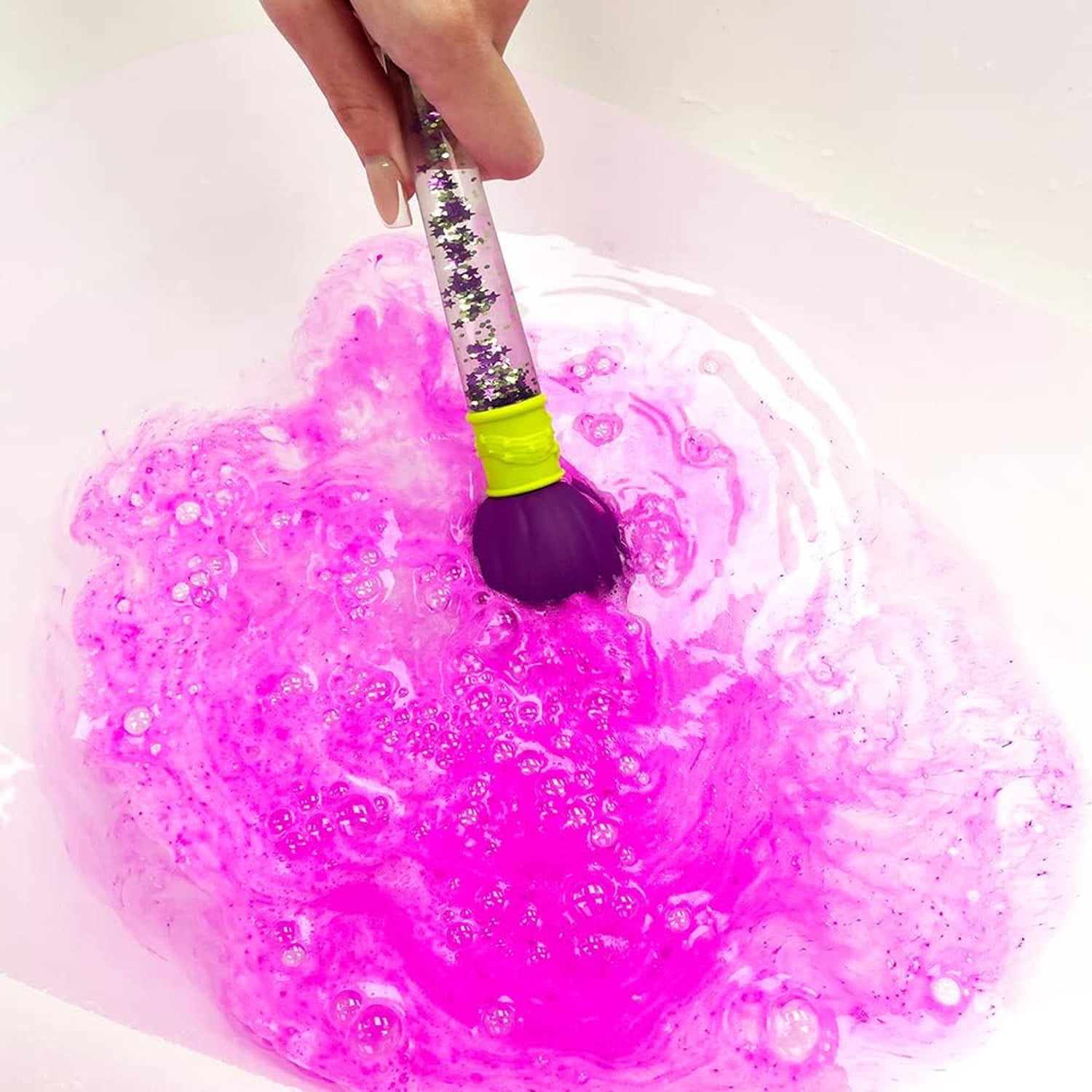 A Fun and Safe Magic Brush for Making Bubble Baths Extra Exciting with Color-Changing Effects